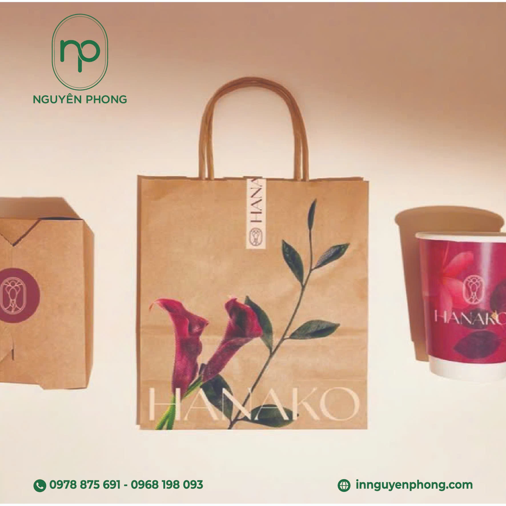 Giấy Kraft nâu ánh lên vẻ tự nhiên, gần gũi